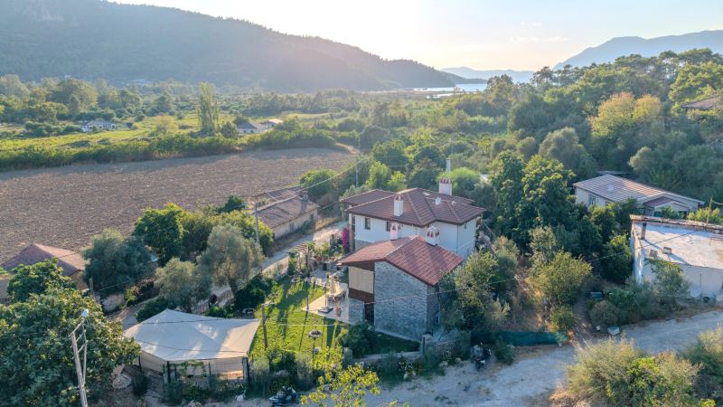 Villa ve çevresindeki doğa