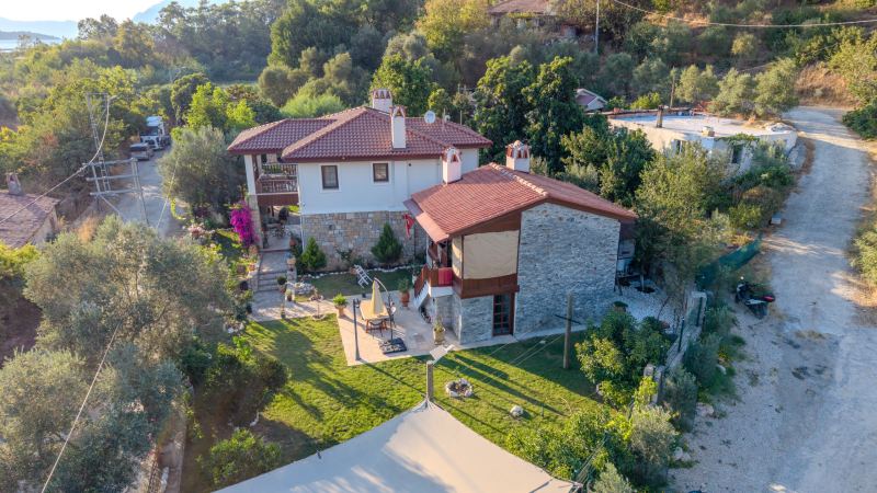 Kuşbakışı villa ve bahçe